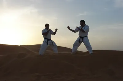 FOTO TIRADA NO DESERTO DA ARÁBIA SAUDITA