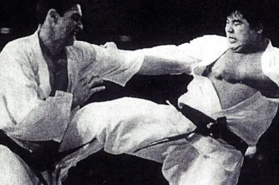 LUTA CONTRA NAKAMURA MAKOTO NO 14º CAMPEONATO JAPONÊS EM 1982